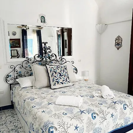 度假居 Magic House On The