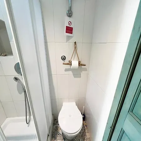 度假居 Magic House On The *