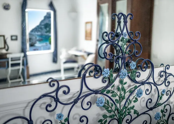 Vakantiehuis Magic House On The *