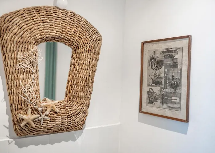 Magic House On The * カプリ