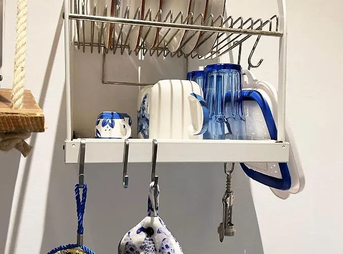 Magic House On The * カプリ